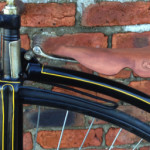 RoE – Pinstriped Singer